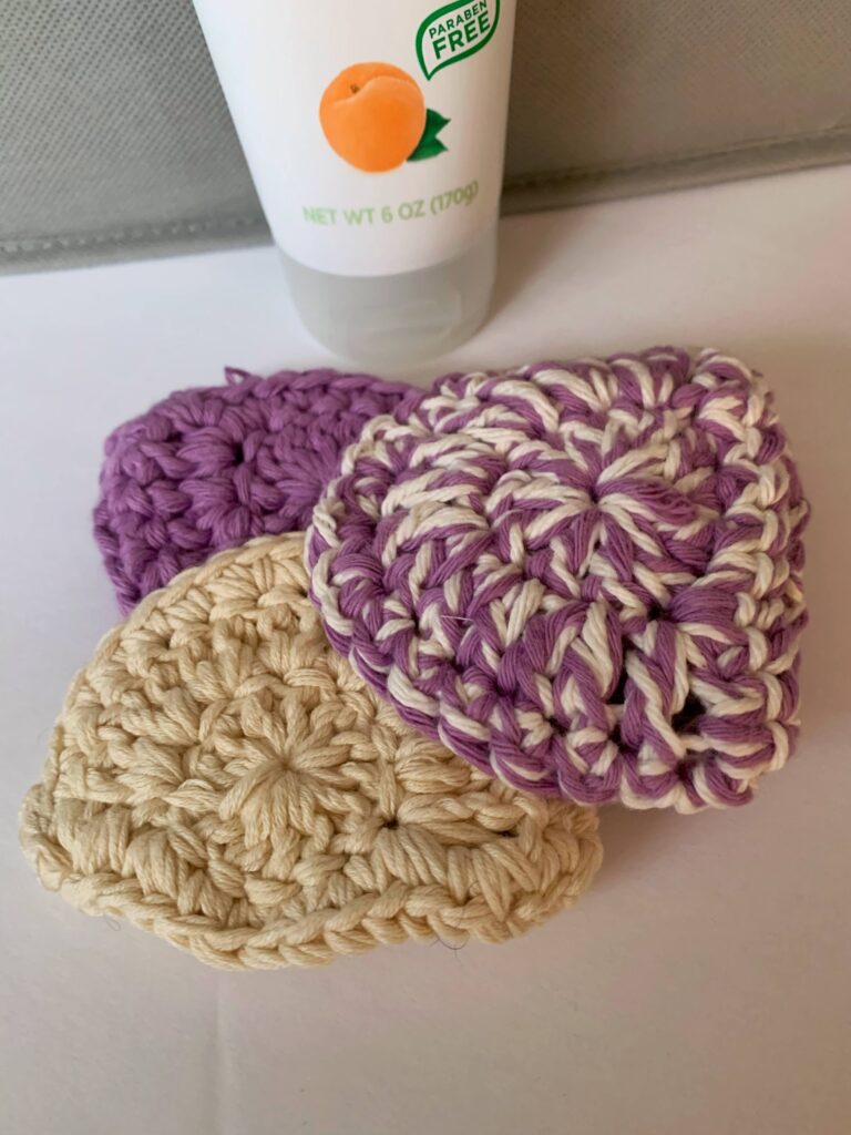 A Free Crochet Face Scrubby Pattern, That is Quick, Easy and Reusable! - www.craftaboo.com